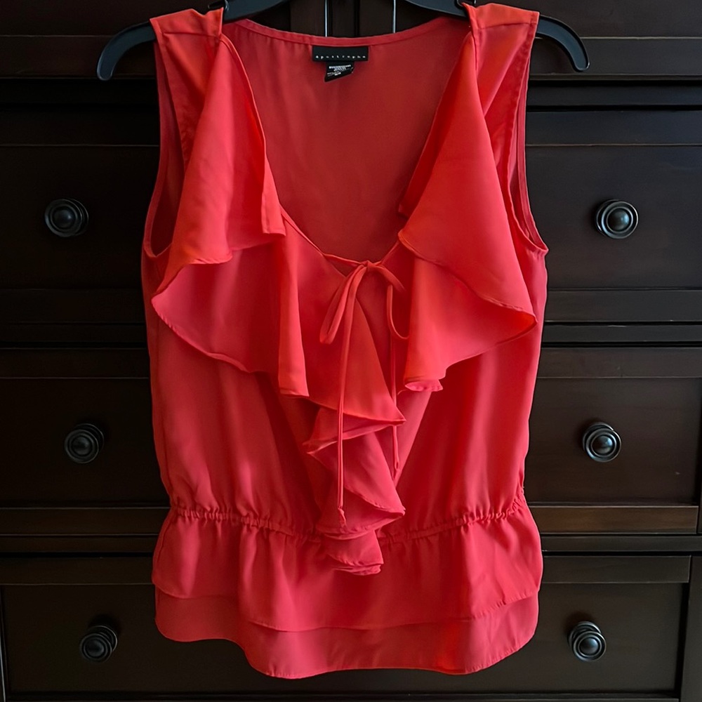 Sleeveless blouse